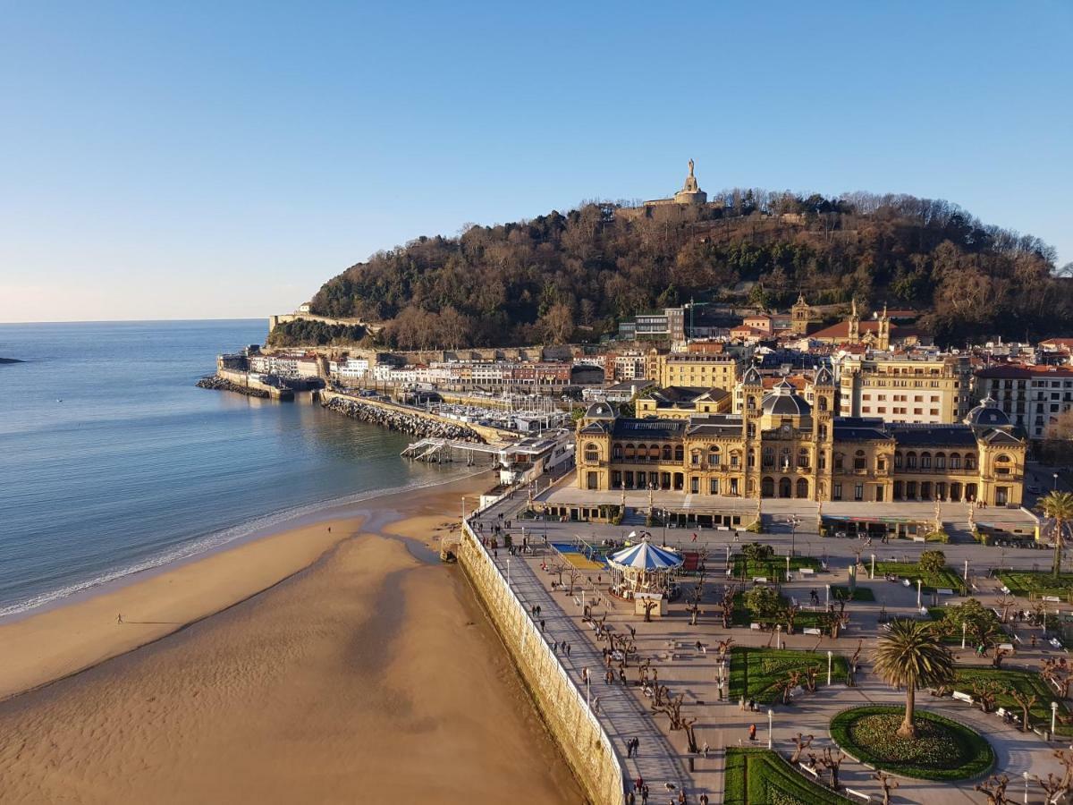 San Sebastian'S Most Historic Street! Modern Stay ภายนอก รูปภาพ